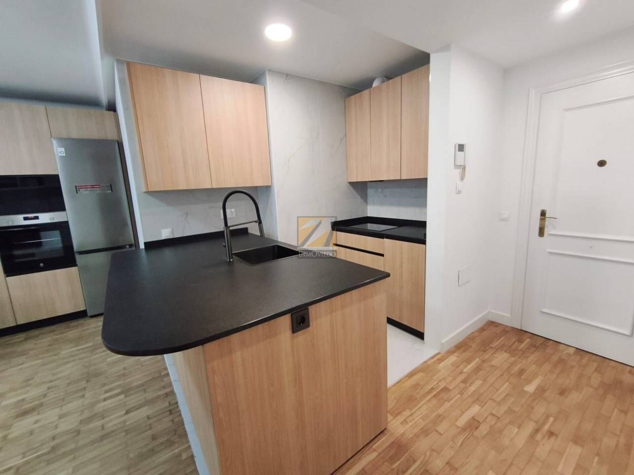 Kitchen of Flat to rent in Oviedo   with Heating, Parquet flooring and Furnished