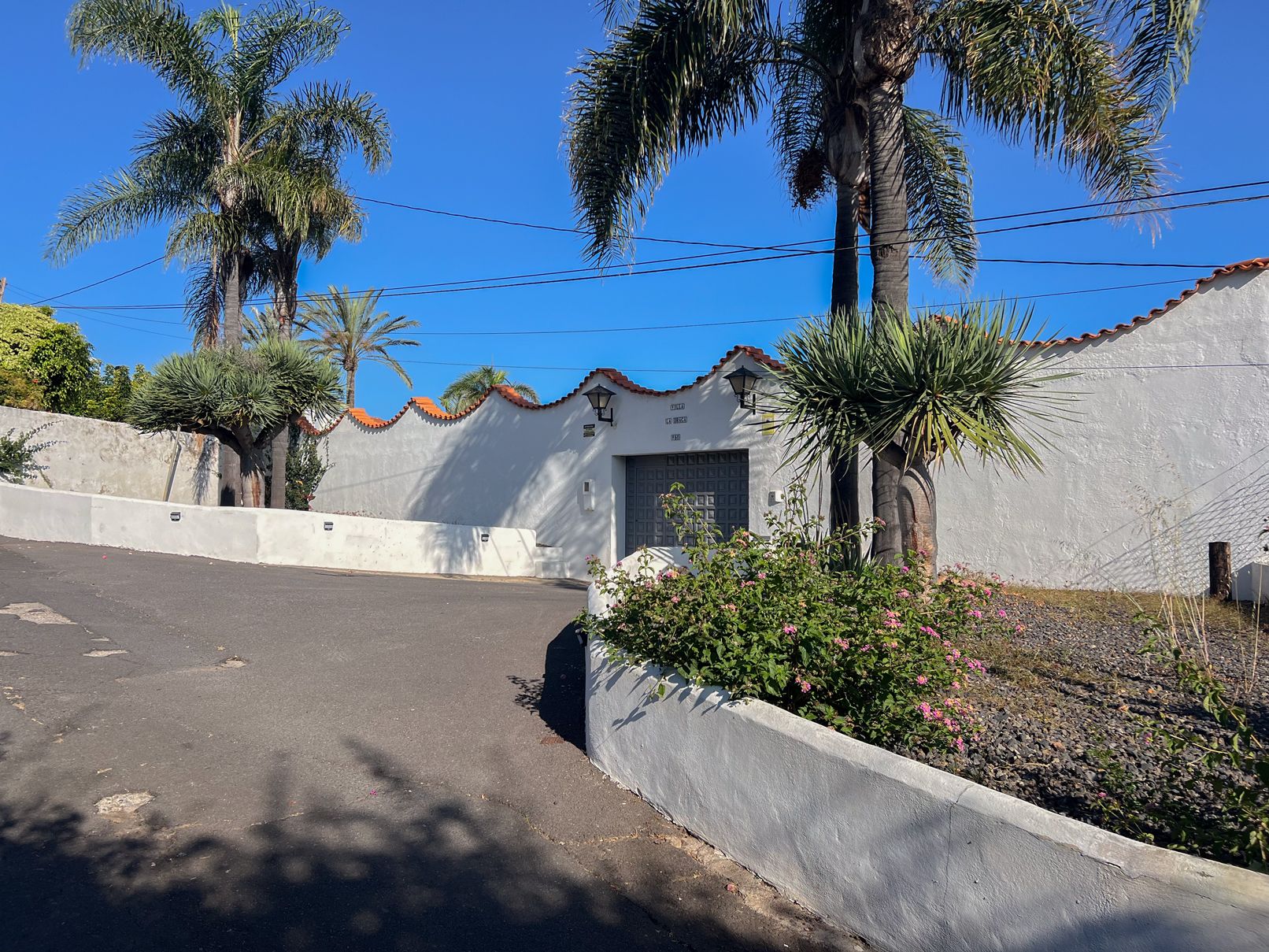 Vista exterior de Casa o xalet en venda en La Victoria de Acentejo amb Jardí privat, Terrassa i Traster