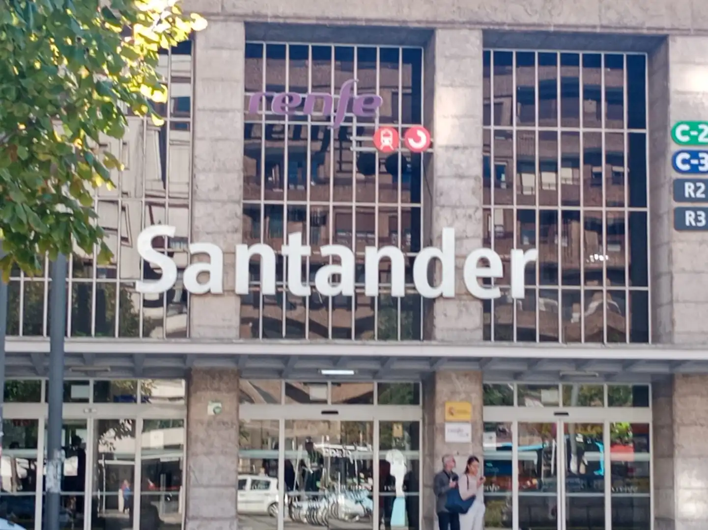 Vista exterior de Oficina de alquiler en Santander