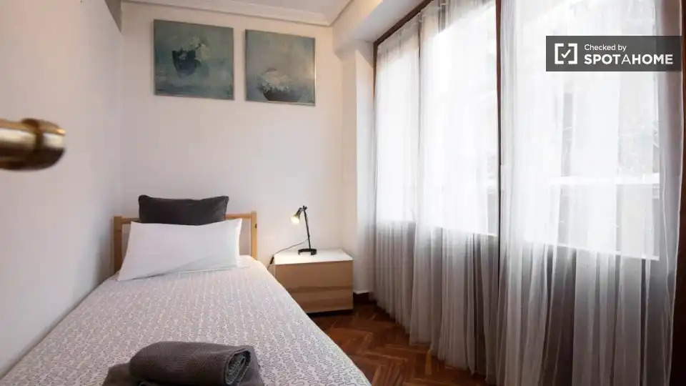 Room in Villabona