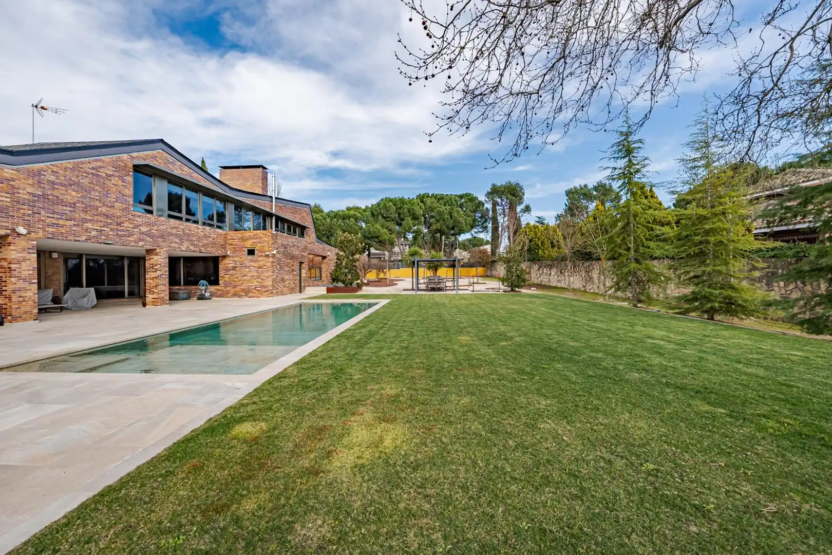 Garden of Houses for sale in Boadilla del Monte  with Air Conditioner, Heating and Private garden