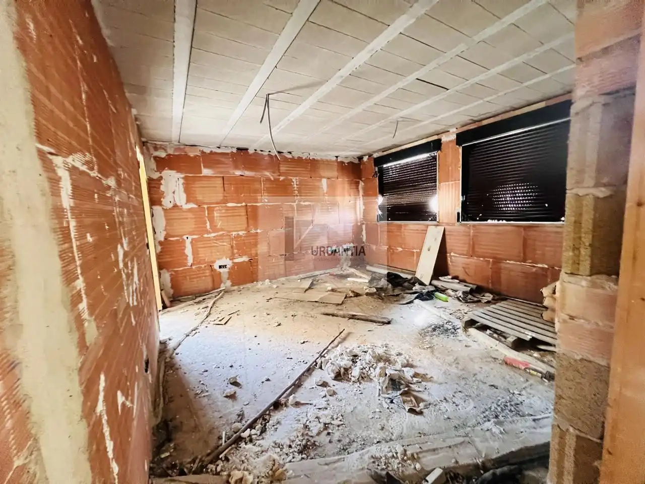 Einfamilien-Reihenhaus zum Verkauf in Torres del Río mit Privatgarten
