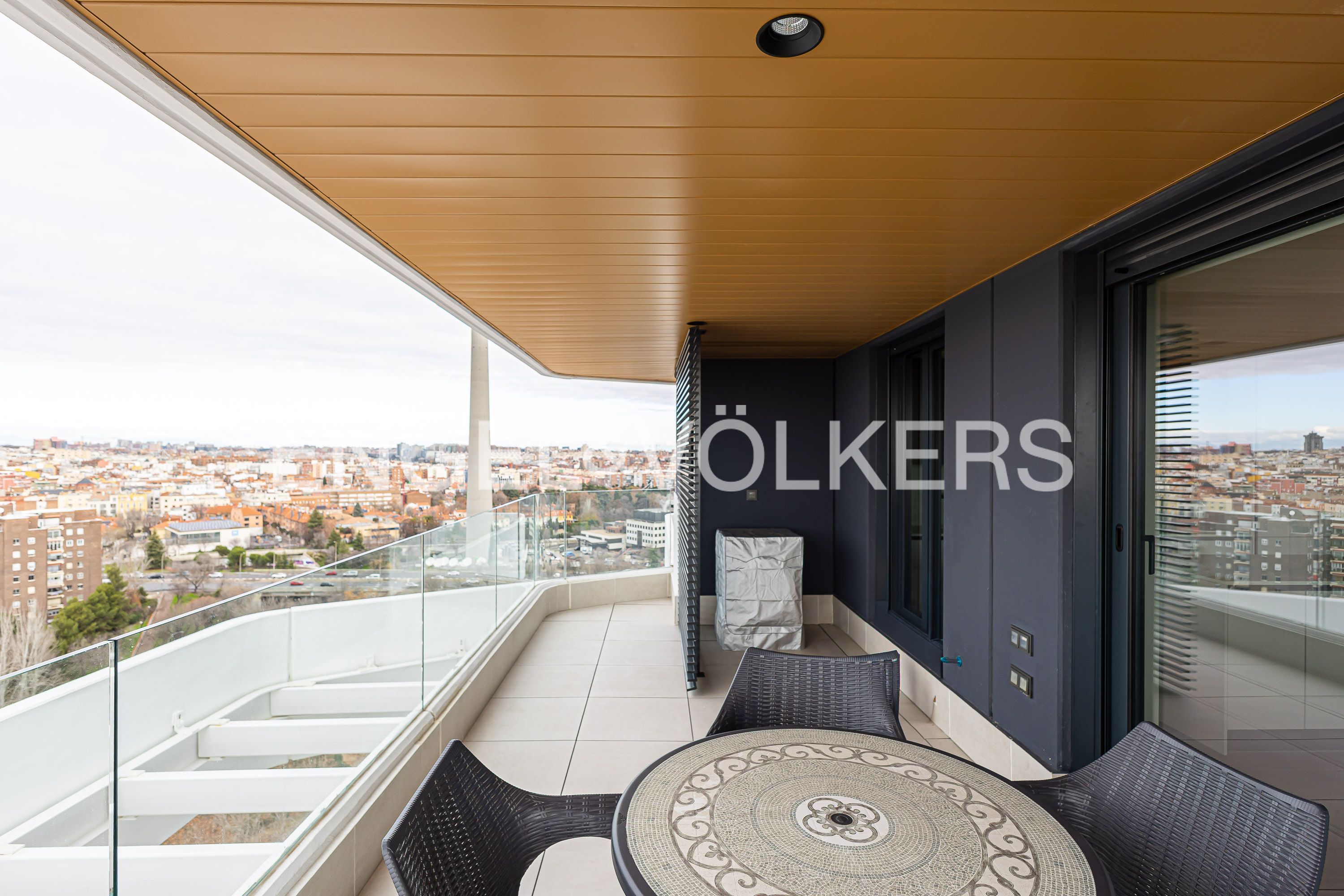 Terrassa de Apartament de lloguer en  Madrid Capital amb Aire condicionat, Calefacció i Terrassa