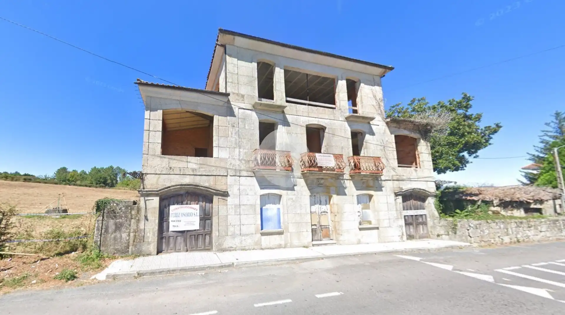 Casa con jardín en venta en Amoeiro, imagen 5