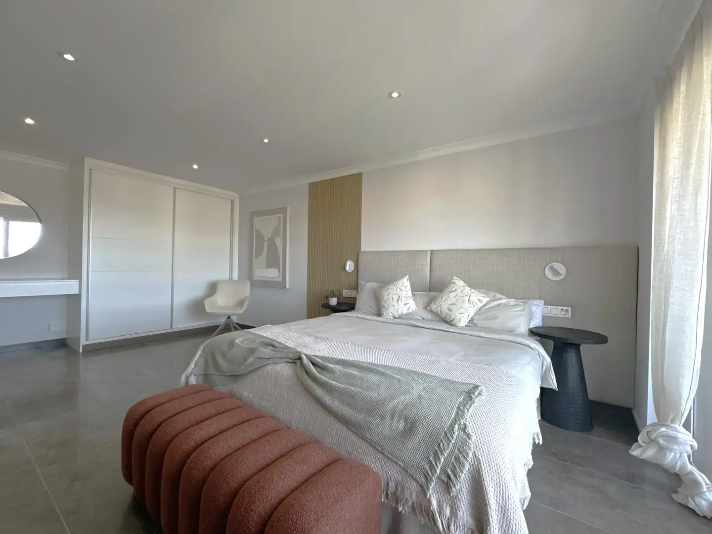 Bedroom of Flat for sale in Fuengirola