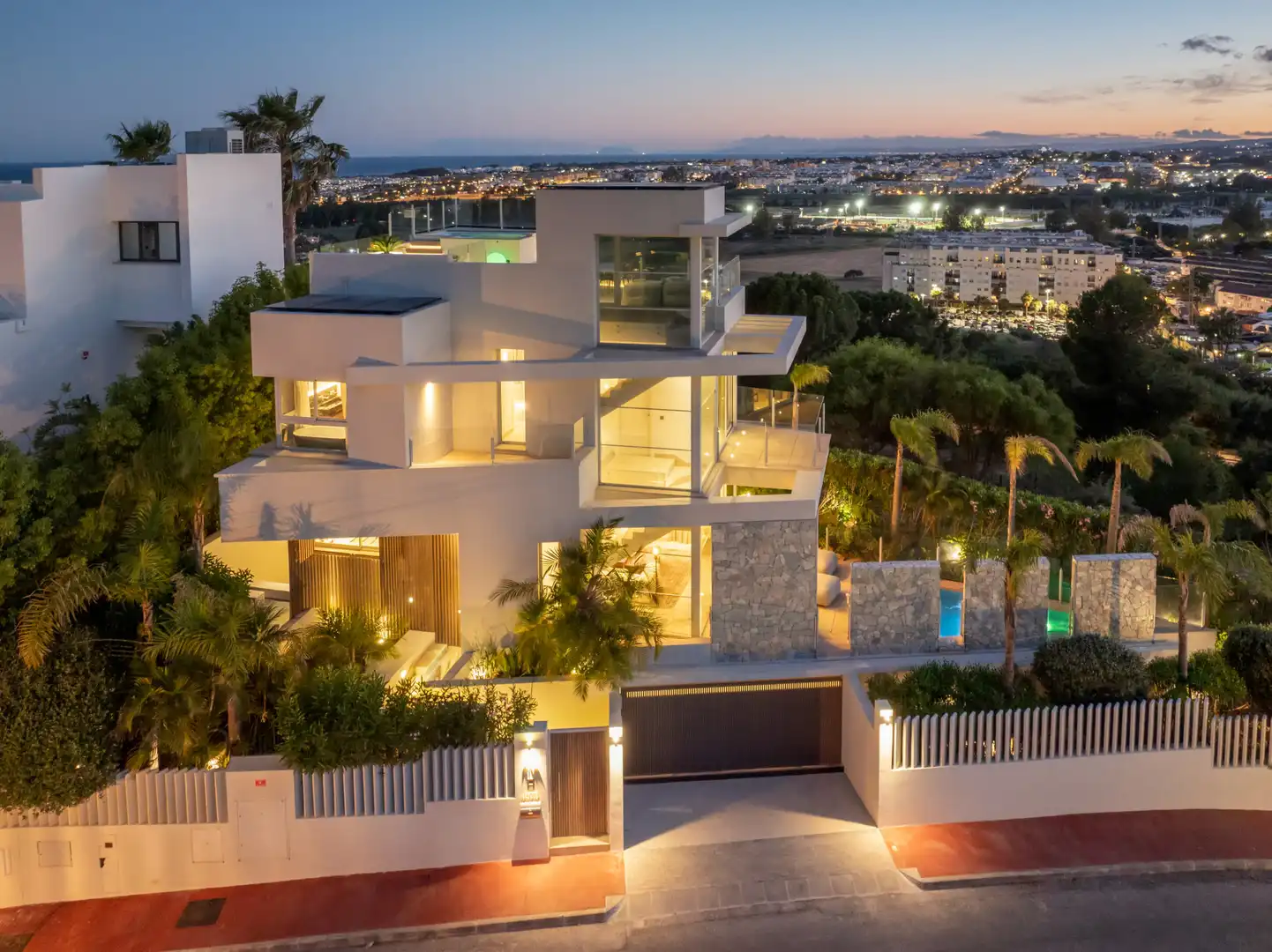 Casa amb piscina en venda a Nueva Andalucía, imagen 3