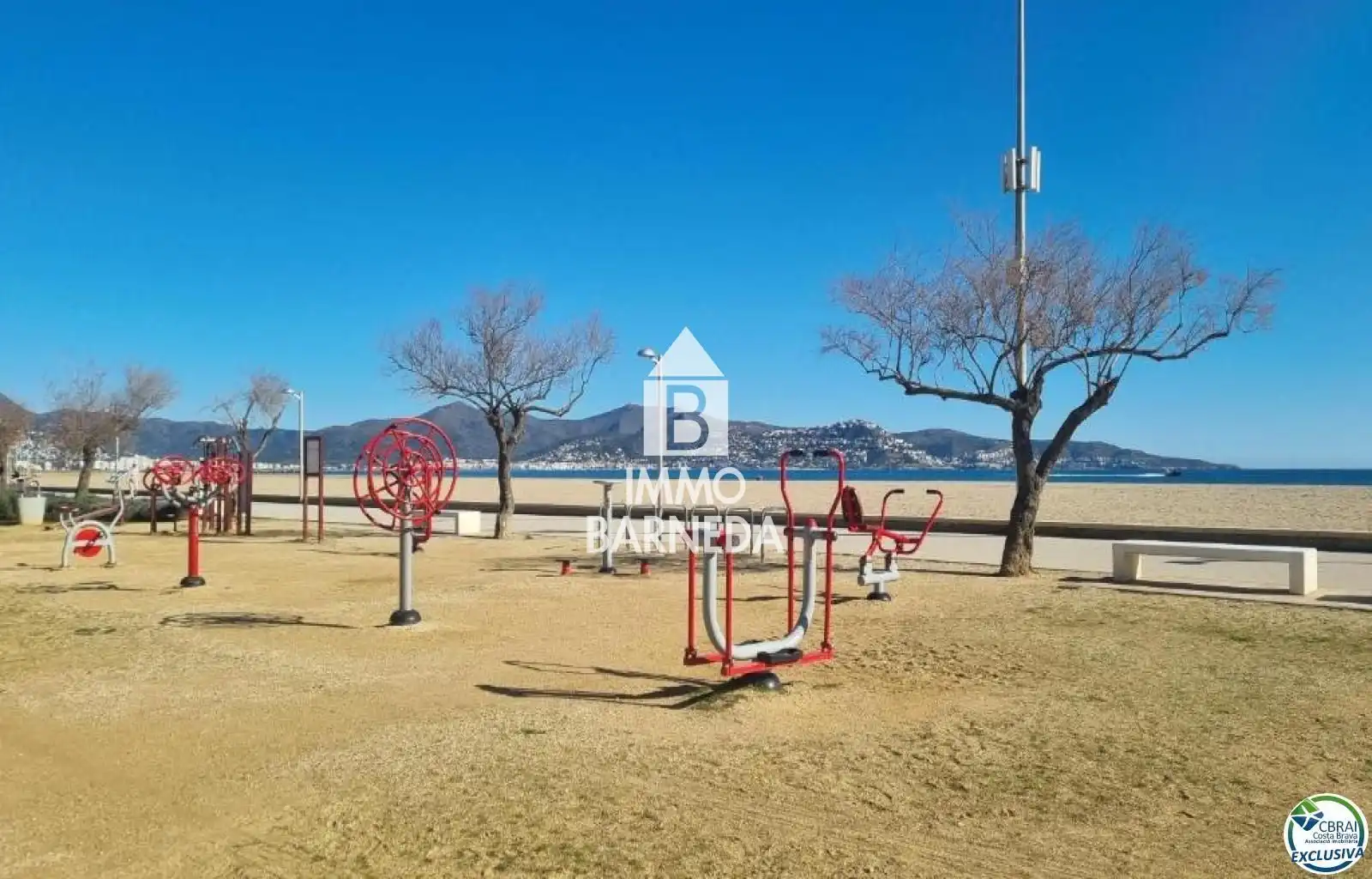 Aparcament de Pis en venda en Empuriabrava amb Aire condicionat, Calefacció i Terrassa