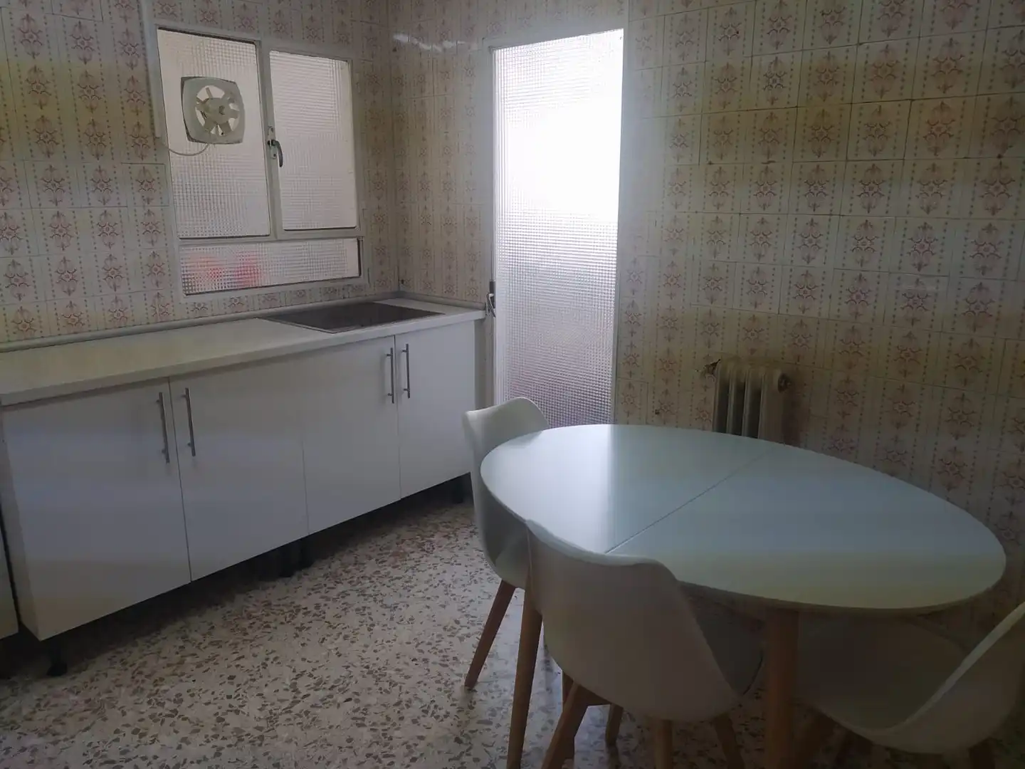 Kitchen of Flat for rent in Granada  with Heating, Terrace and Furnished