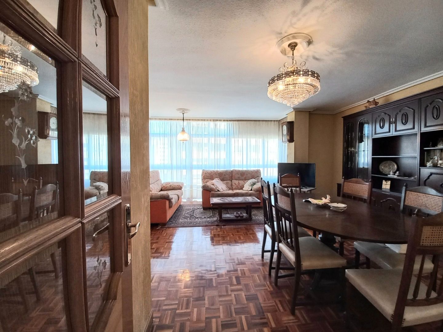 Sala de estar de Piso en venta en Burgos Capital con Calefacción, Parquet y Terraza