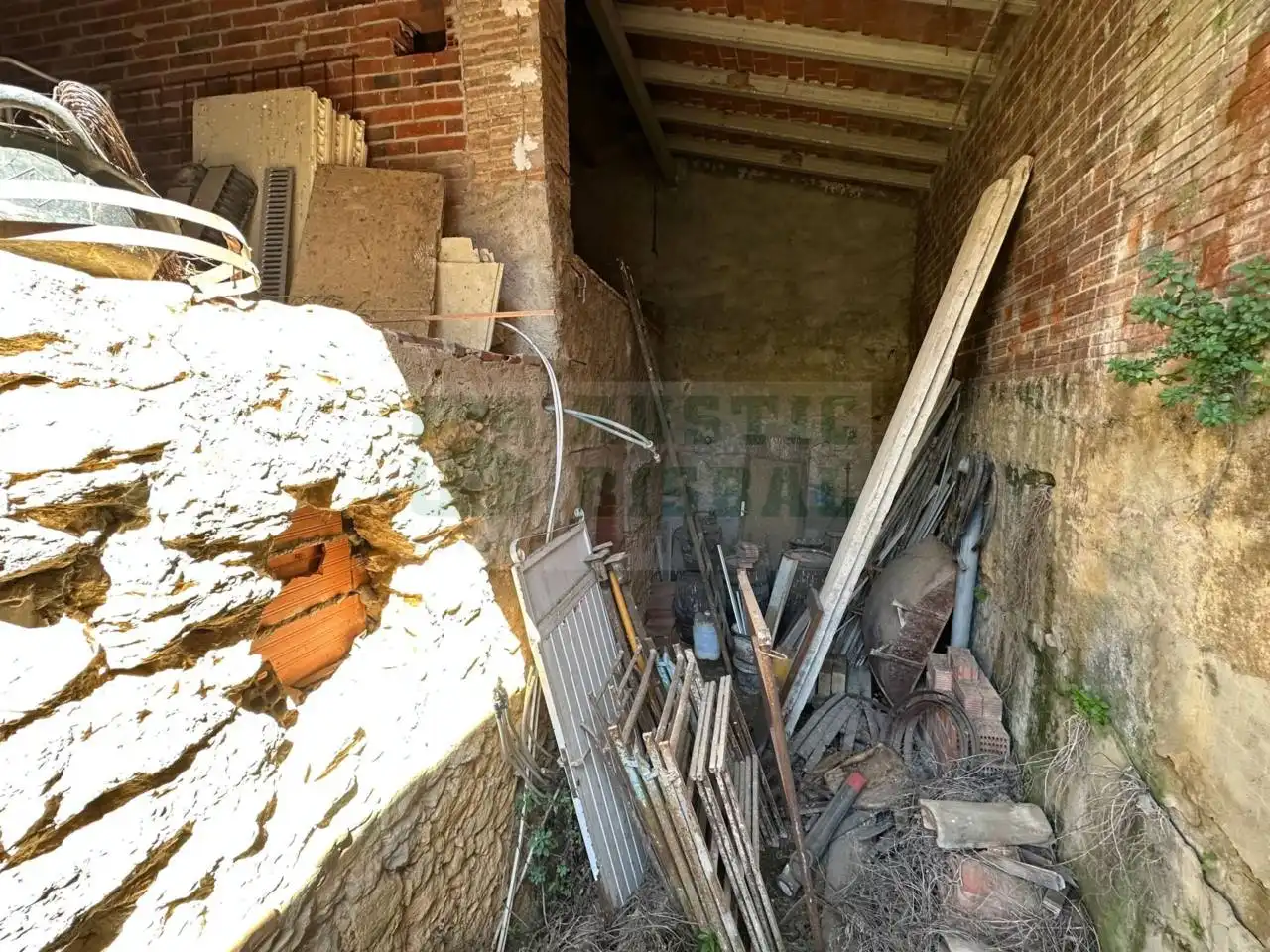 Finca rústica en venta en La Bisbal d'Empordà con Jardín privado