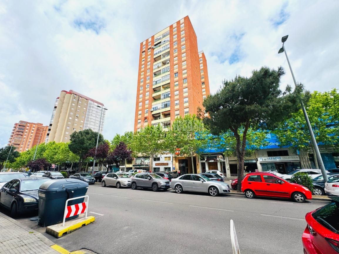 Vista exterior de Piso en venta en Talavera de la Reina con Terraza y Amueblado