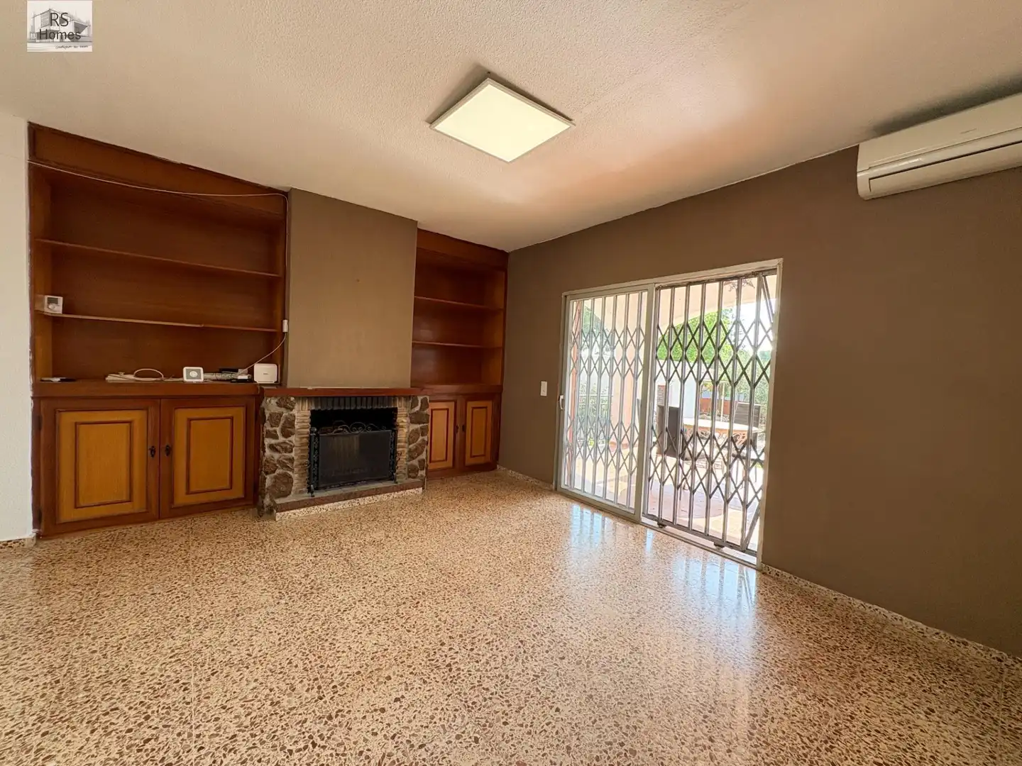 Sala de estar de Casa o chalet de alquiler en L'Eliana con Aire acondicionado, Calefacción y Jardín privado