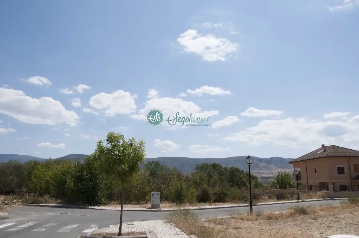 Residential land for sale in Torrecaballeros, imagen 7