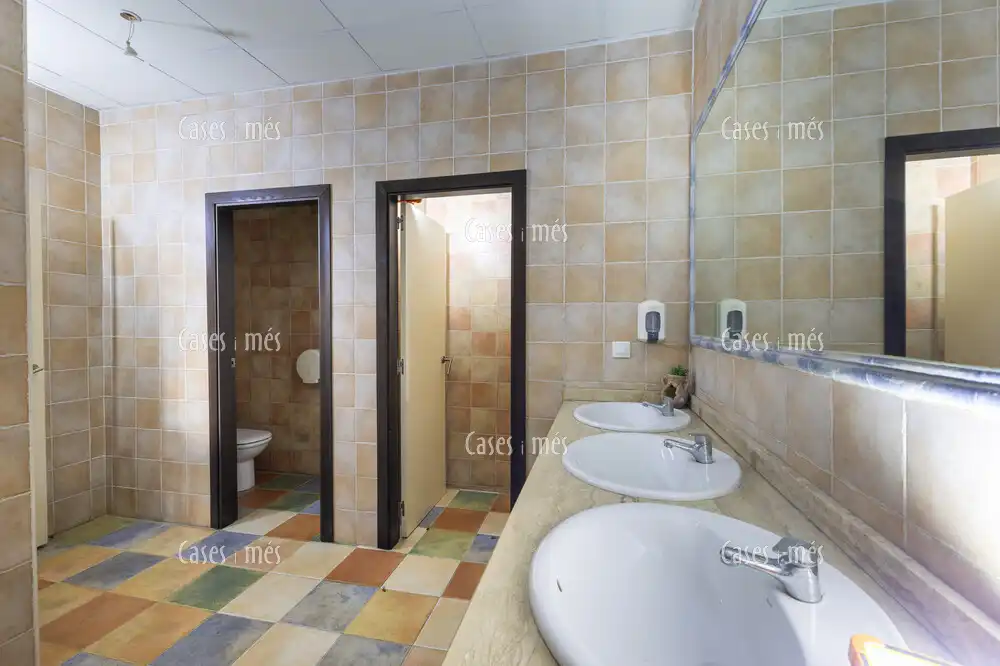 Bathroom of Industrial buildings for sale in Náquera