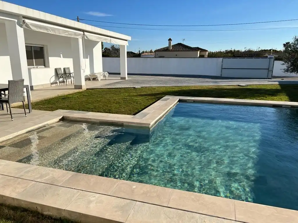 Villa con piscina in affitto a Las Lagunas - Campano