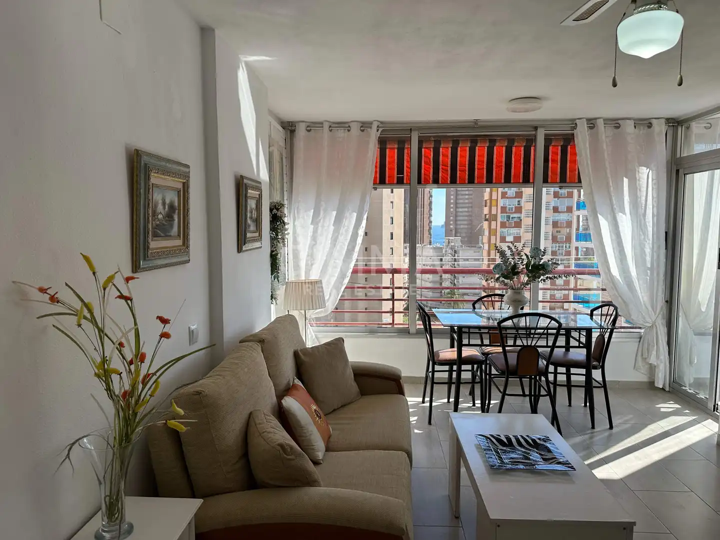Apartment with terrace for sale in Calle Calle Londres, imagen 9