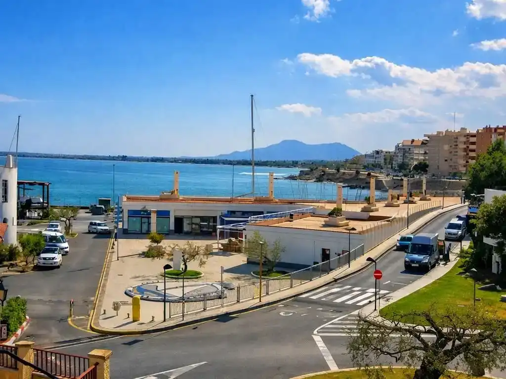 Vista exterior de Pis en venda en L'Ampolla amb Moblat, Rentadora i Microones