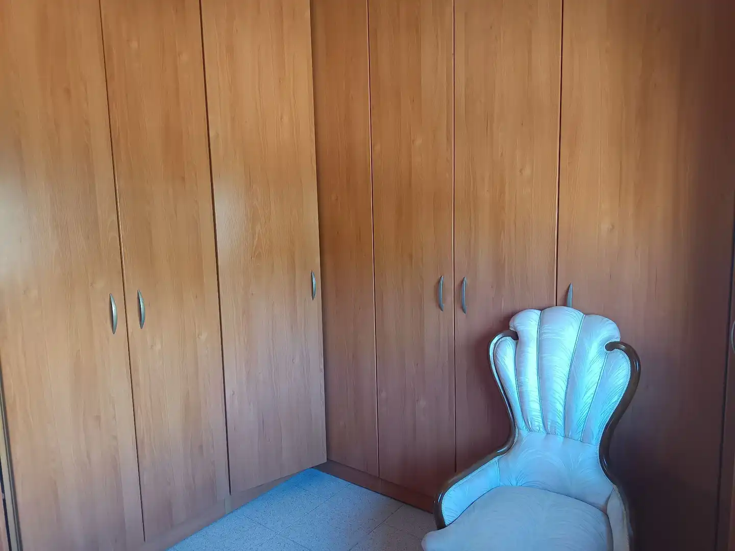 Habitación de Casa o chalet en venta en Vilanova i la Geltrú con Calefacción, Terraza y Trastero