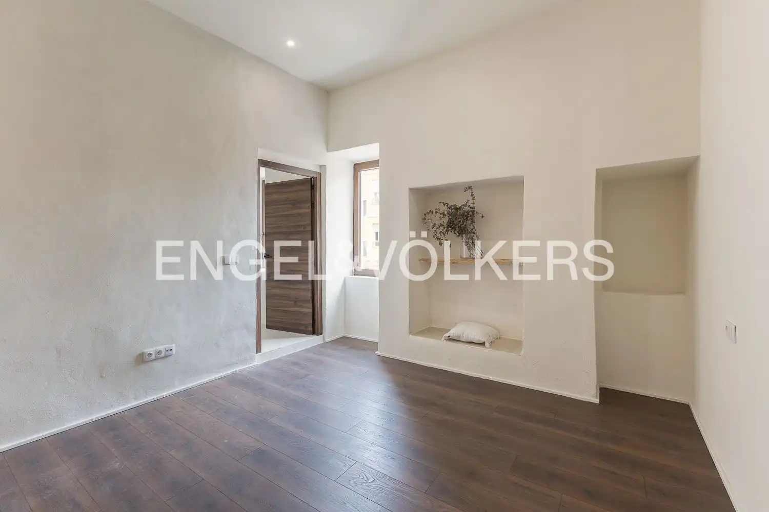 Sala de estar de Casa adosada en venta en Náquera con Calefacción, Parquet y Terraza
