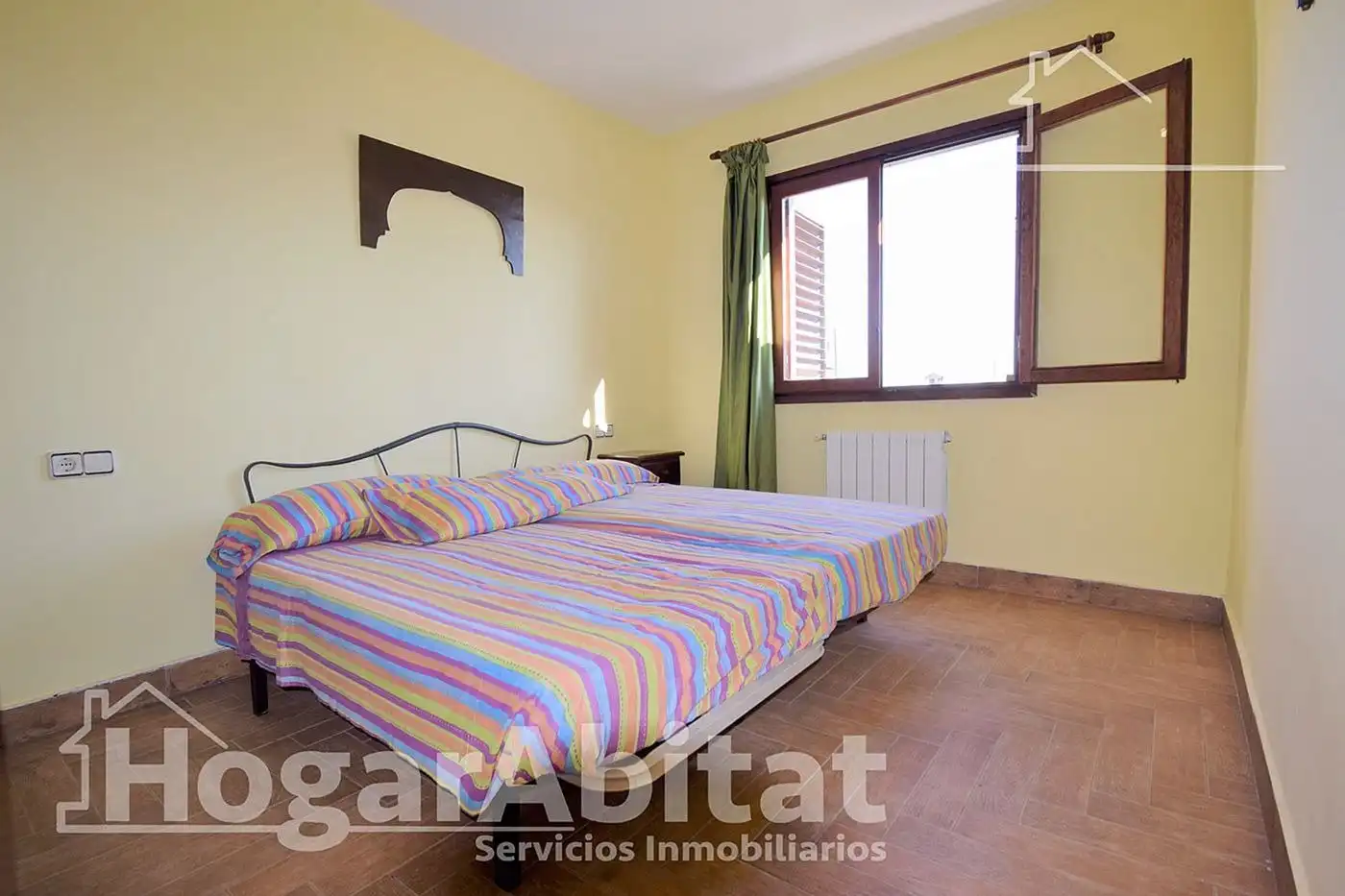 Schlafzimmer von Haus oder Chalet zum Verkauf in Castellón de la Plana / Castelló de la Plana mit Terrasse, Abstellraum und Schwimmbad