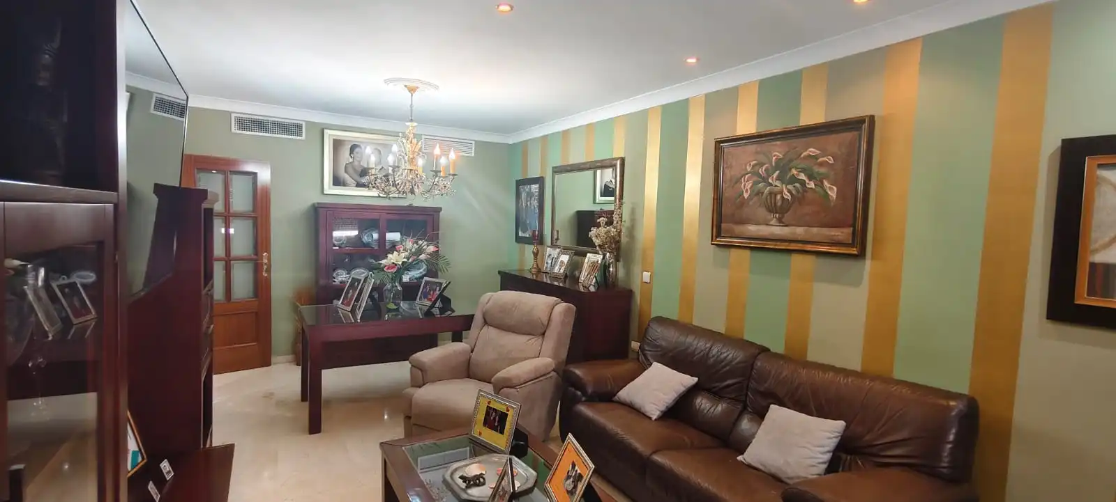 House with terrace for sale in Calle Teresa de Calcuta, imagen 4