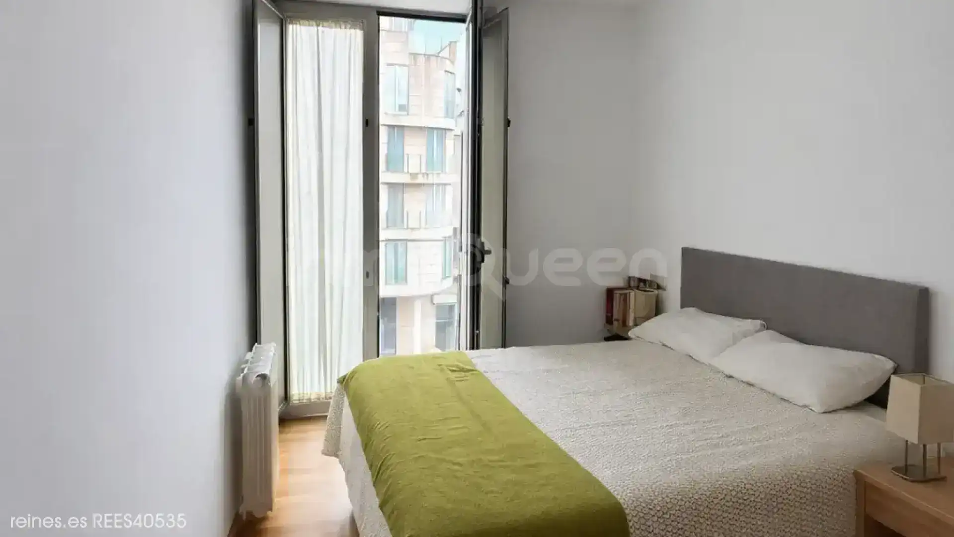 Habitación de Piso en venta en Foz con Calefacción, Terraza y Amueblado