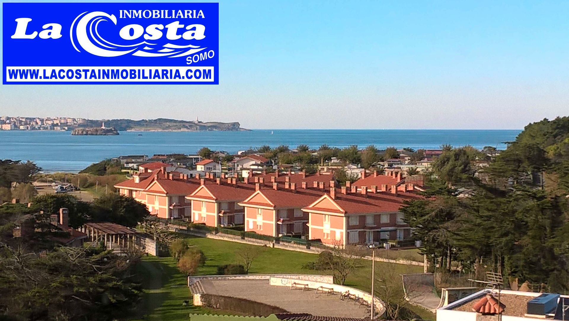 Vista exterior de Casa adosada en venda en Ribamontán al Mar amb Calefacció, Terrassa i Moblat