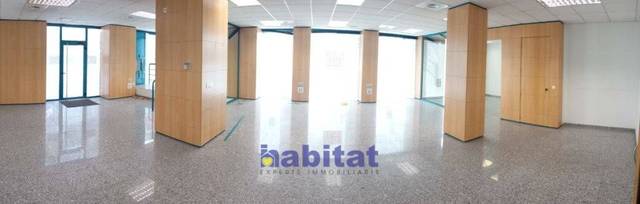 Local comercial en Alquiler en Plaça General Prim en Barris Marítims