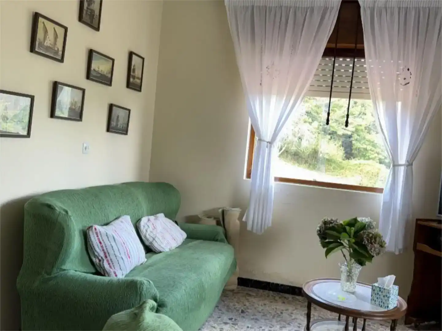 Sala d'estar de Pis en venda en Valdoviño amb Jardí privat, Traster i Moblat