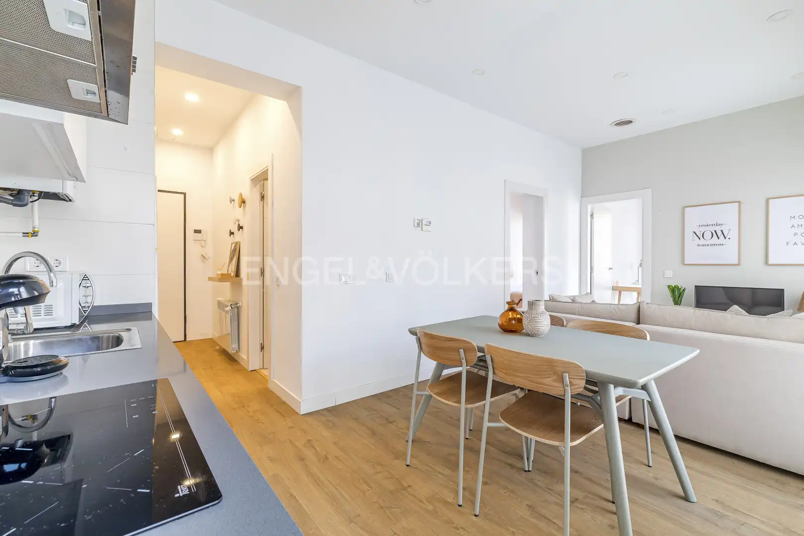 Sala d'estar de Apartament de lloguer en Madrid amb Aire condicionat, Calefacció i Moblat