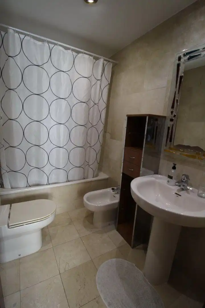 Flat for rent in Milán - Pumarín