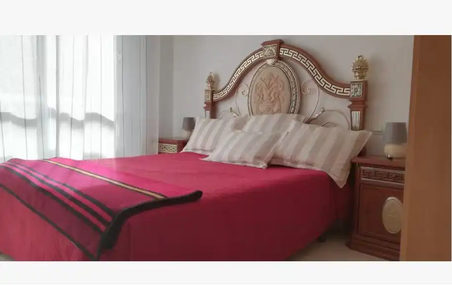 Dormitori de Apartament de lloguer en Guardamar del Segura amb Aire condicionat, Calefacció i Terrassa