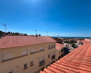 Vista exterior de Dúplex en venda en Roda de Berà amb Balcó