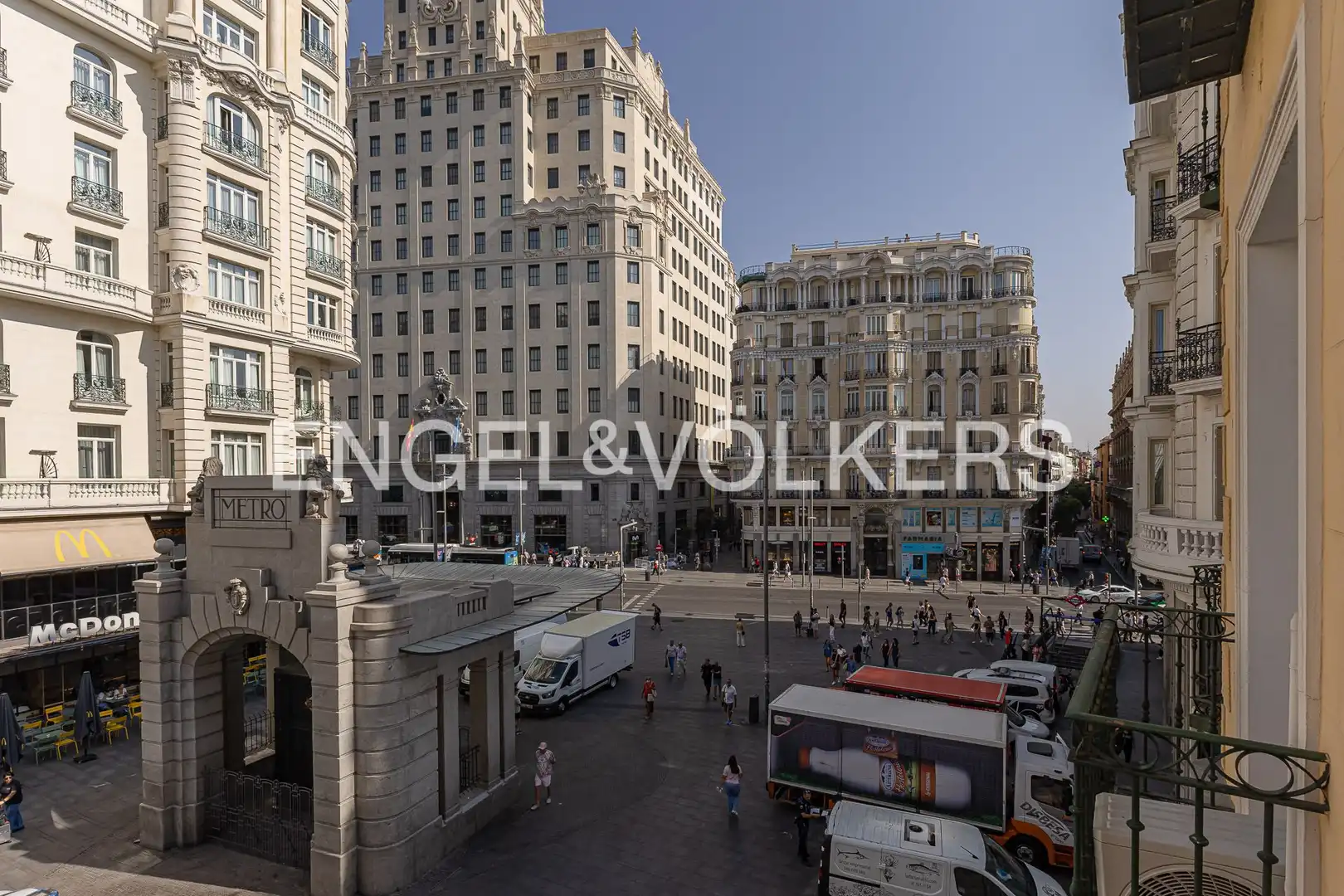 Exterior view of Flat for sale in Madrid  with Air Conditioner, Heating and Parquet flooring