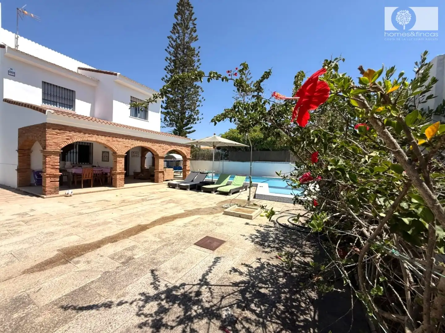 Swimming pool of Houses for sale in Islantilla  with Private garden, Swimming Pool and Oven