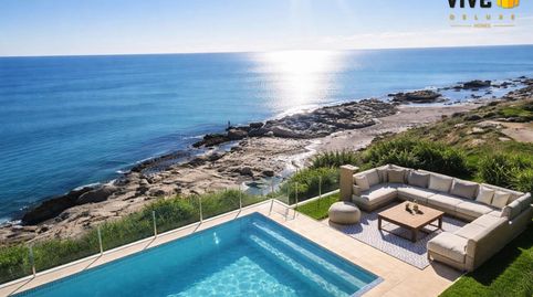 GRUPO VIVE Luxe Homes presenta Una villa que navega sobre el Mediterráneo, imatge 2