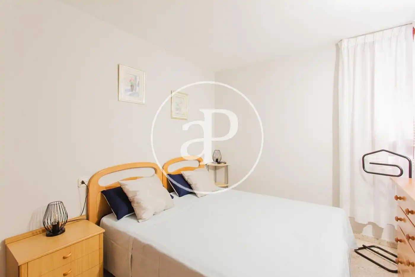 Habitación de Piso de alquiler en Valencia con Aire acondicionado, Calefacción y Amueblado