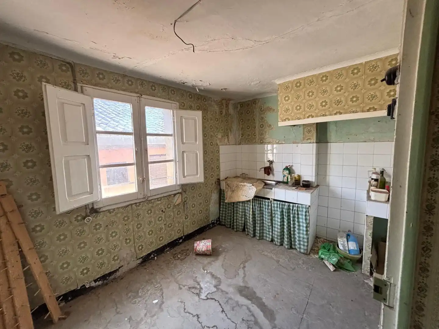 Kitchen of Houses for sale in Barbastro
