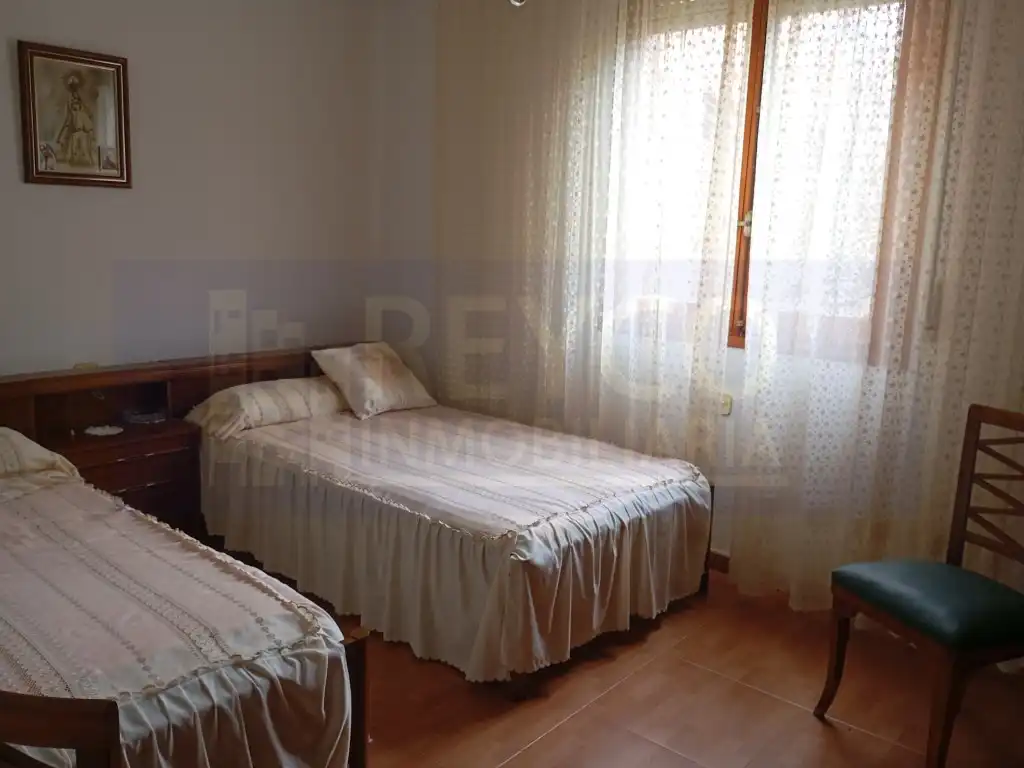 Dormitori de Casa o xalet en venda en Baños de Río Tobía