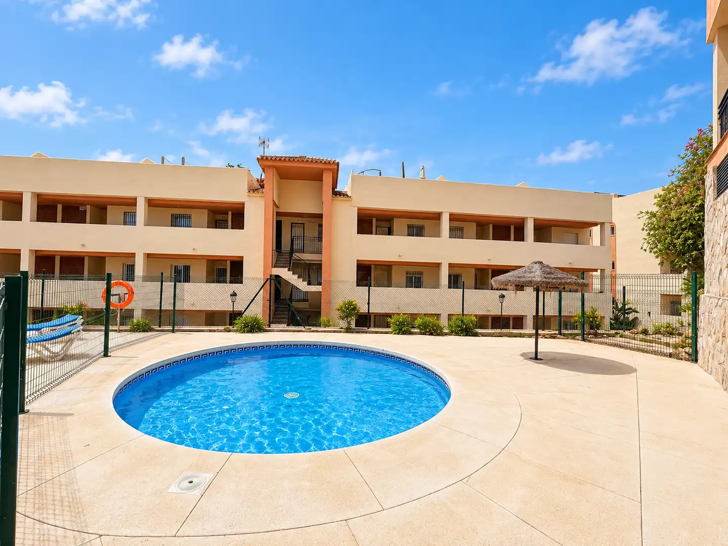 Appartement compact avec piscine à vendre à Paraiso de Riviera, imagen 17