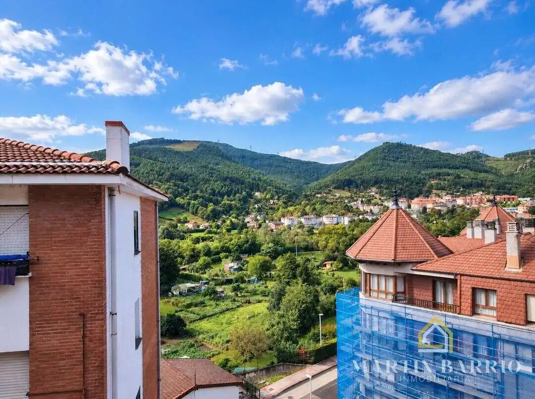 Piso con terraza en venta en Antonio Trueba Zeharkalea, imagen 6