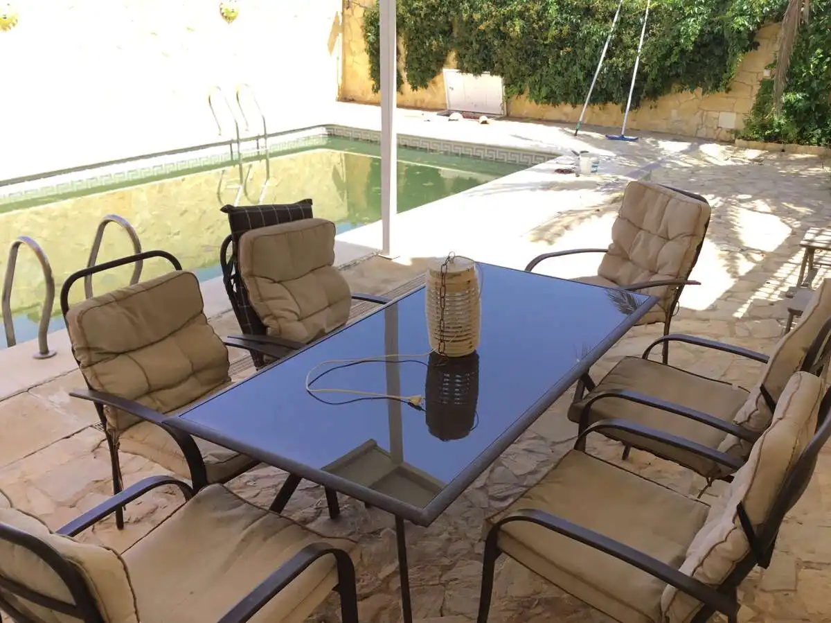 Villa mit Pool zum Verkauf in Lepe