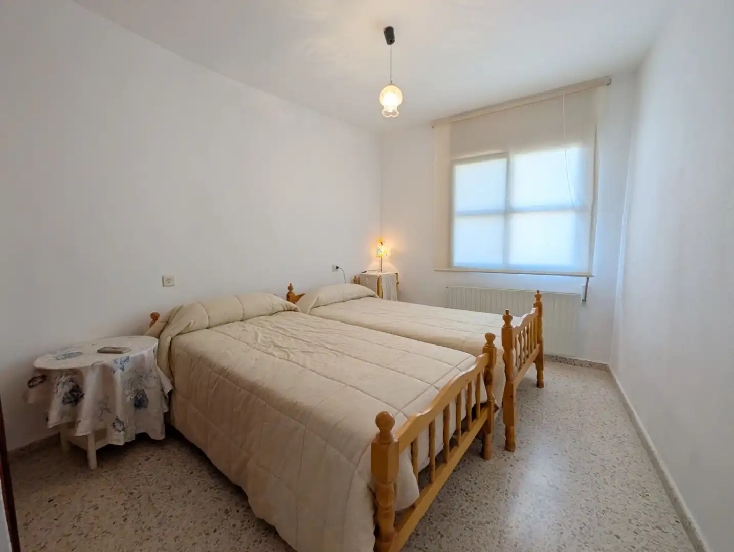 Dormitori de Casa adosada en venda en La Puebla de Híjar amb Calefacció, Terrassa i Traster