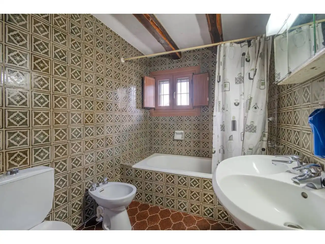 Baño de Finca rústica en venta en Sils con Calefacción, Jardín privado y Terraza