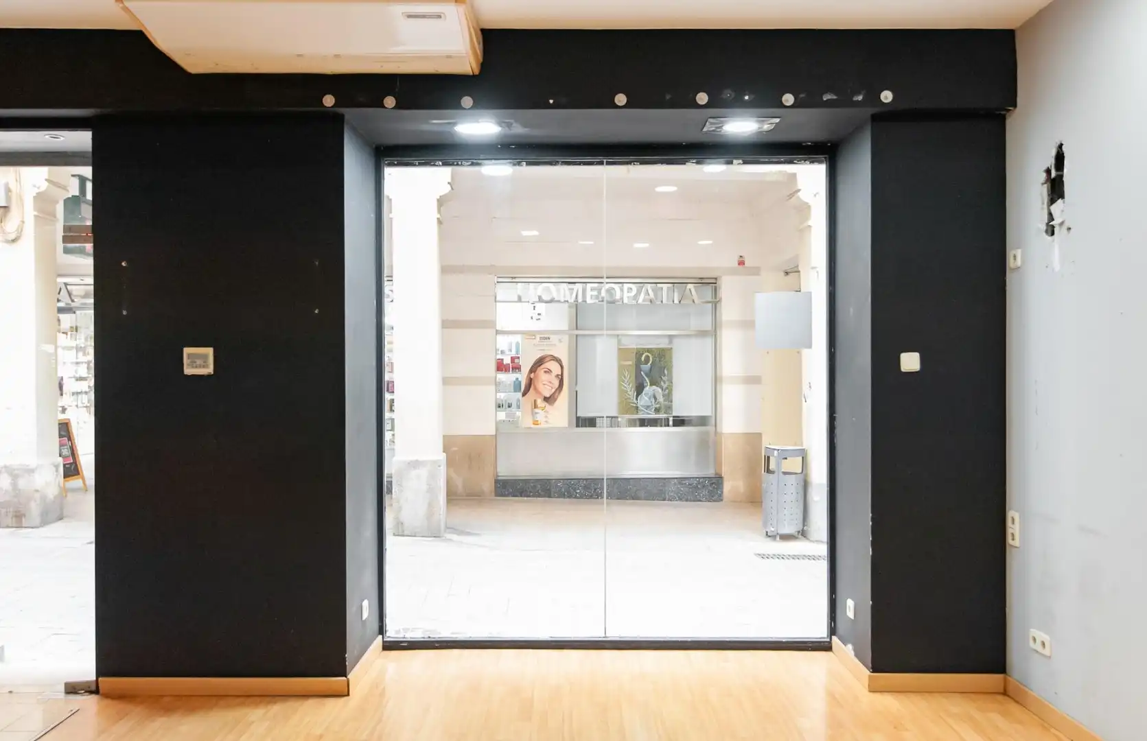 Local comercial de lloguer a Carrer Cort, imagen 10
