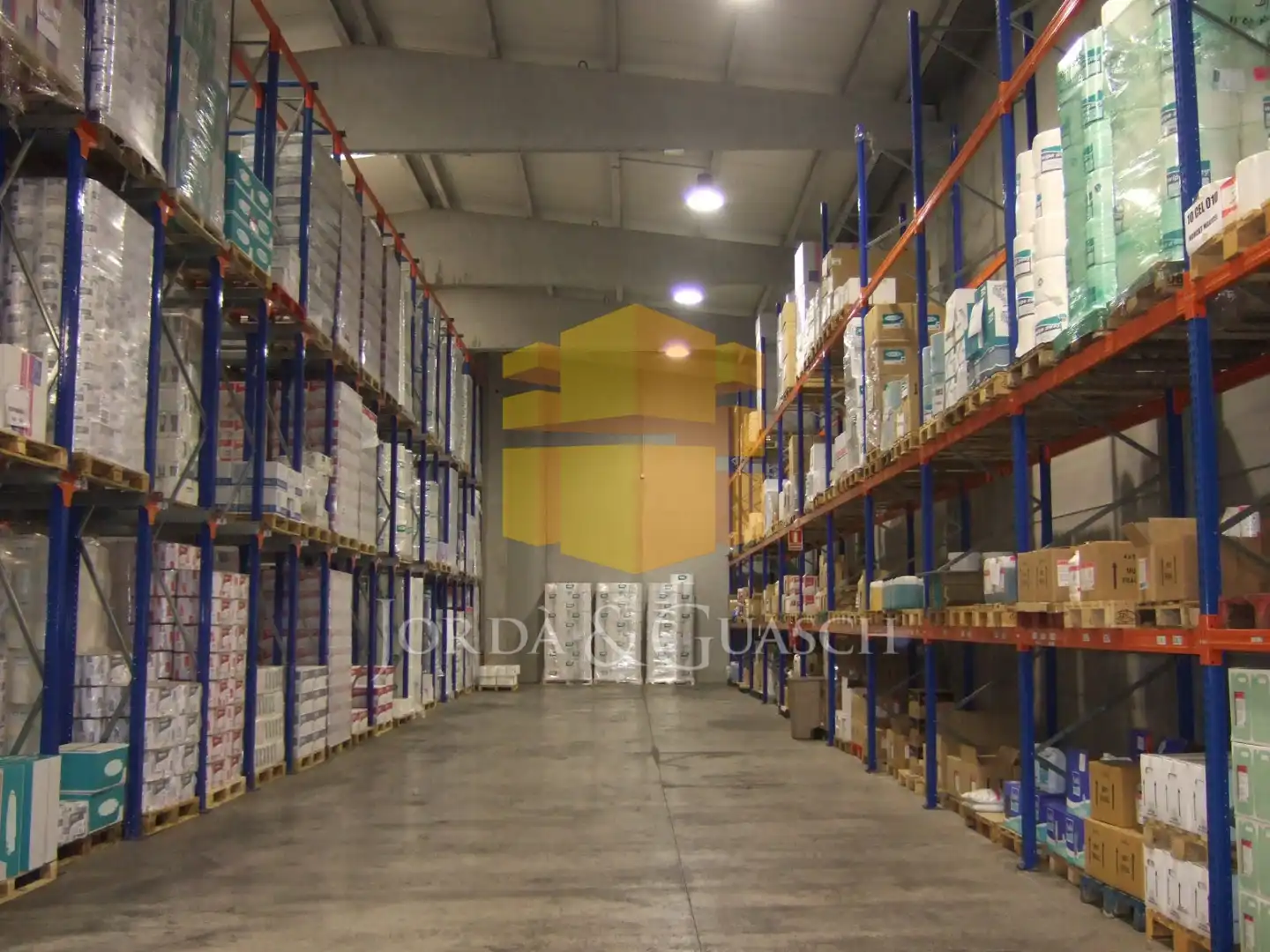 Fabrikhallen zur Miete in Castellgalí