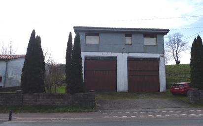 Vista exterior de Finca rústica en venda en Penagos amb Terrassa