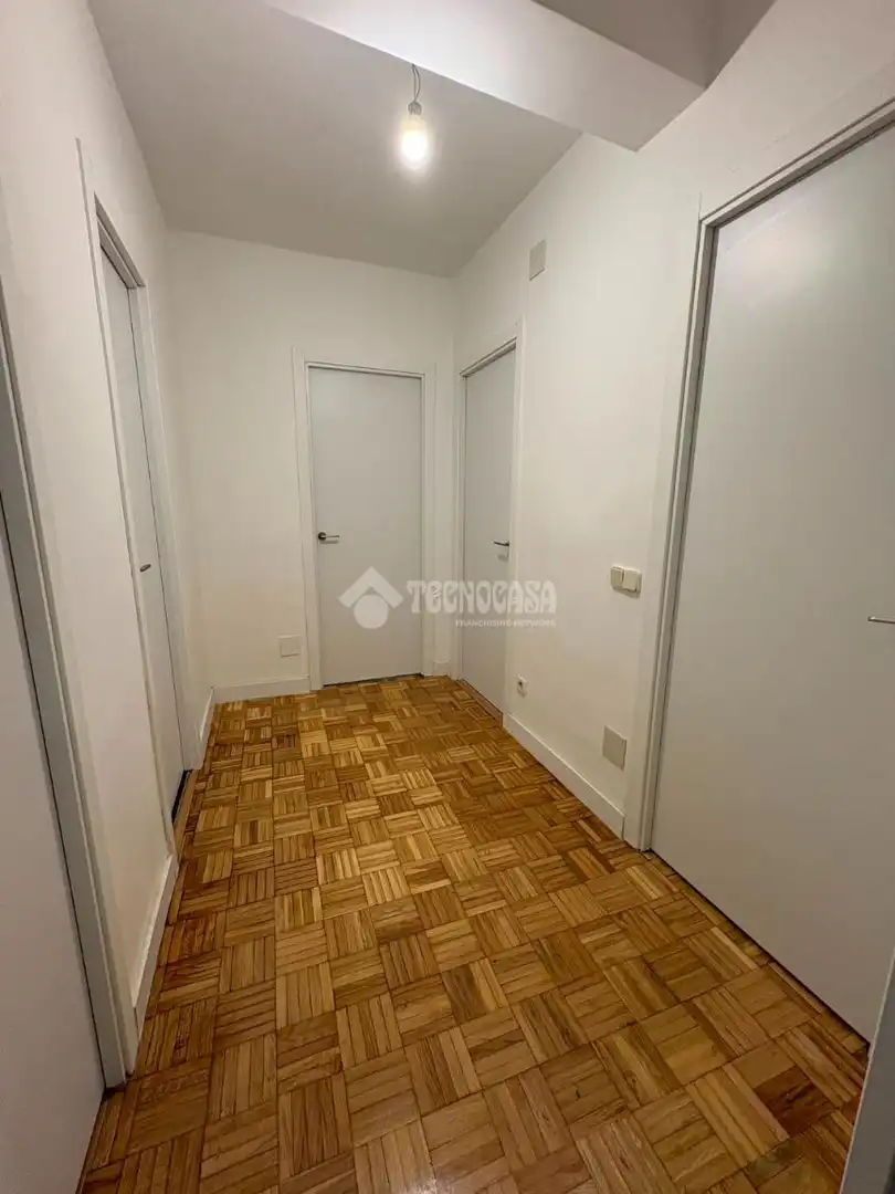 Bedroom of Flat for rent in Madrid