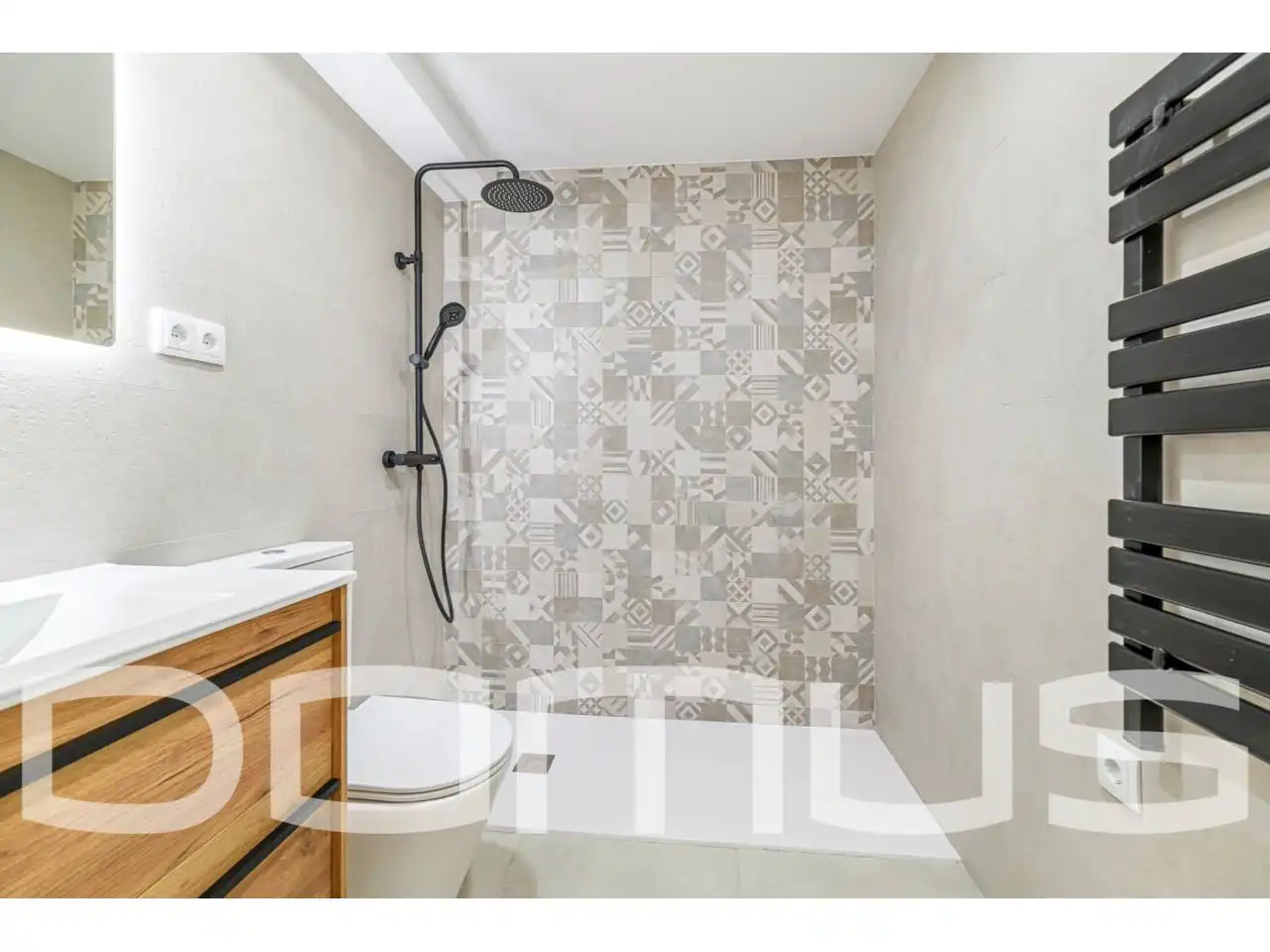 Bathroom of Flat for sale in Sant Boi de Llobregat  with Air Conditioner, Heating and Storage room