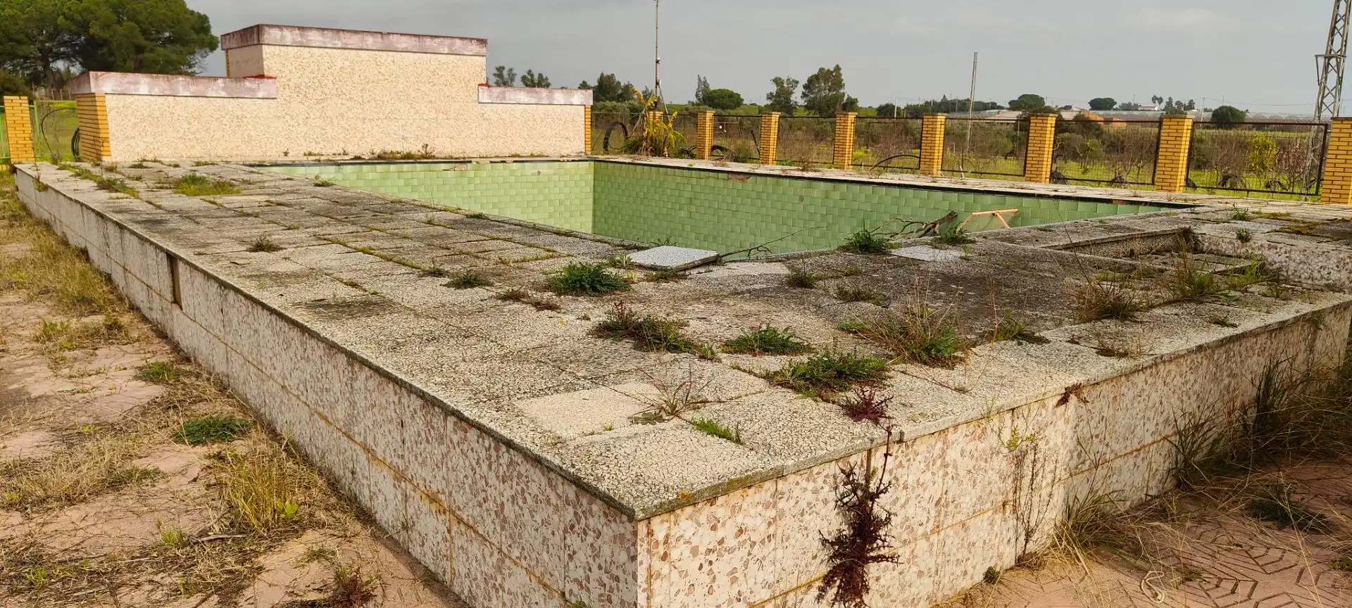 Piscina de Finca rústica en venda en Gibraleón amb Calefacció, Jardí privat i Terrassa
